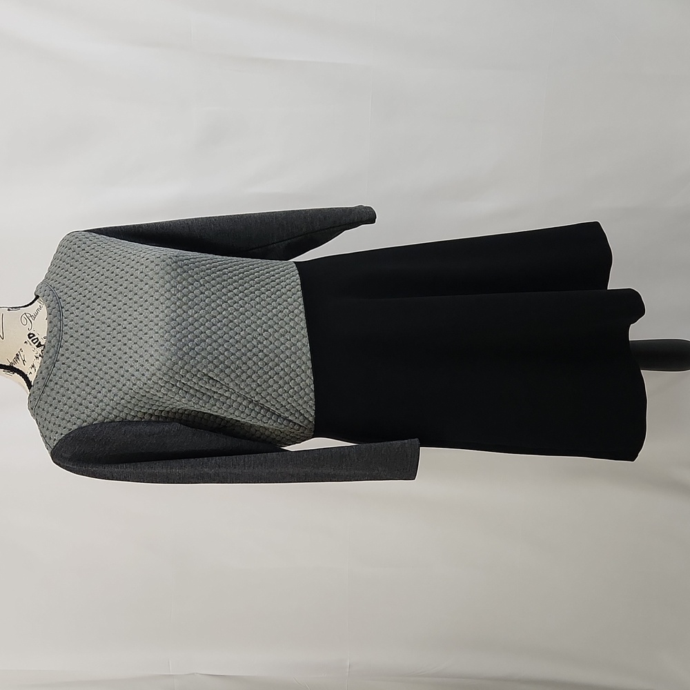 Ann Taylor LOFT Mixed Texture Long Sleeved Work Dress, size 6